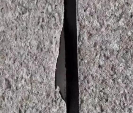 漆膜被破壞,邊緣出現(xiàn)滲水 水包水漆怎么施工?方法技巧工藝步驟介紹